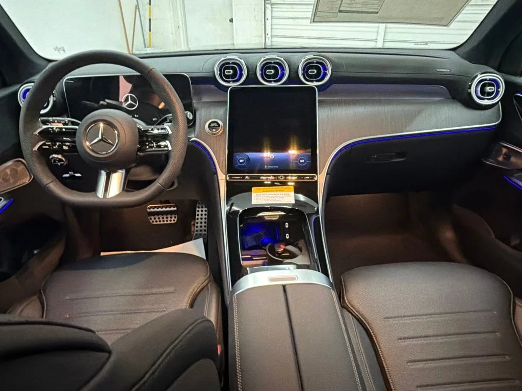 New 2027 Black Mercedes-Benz GLC 300 image 21