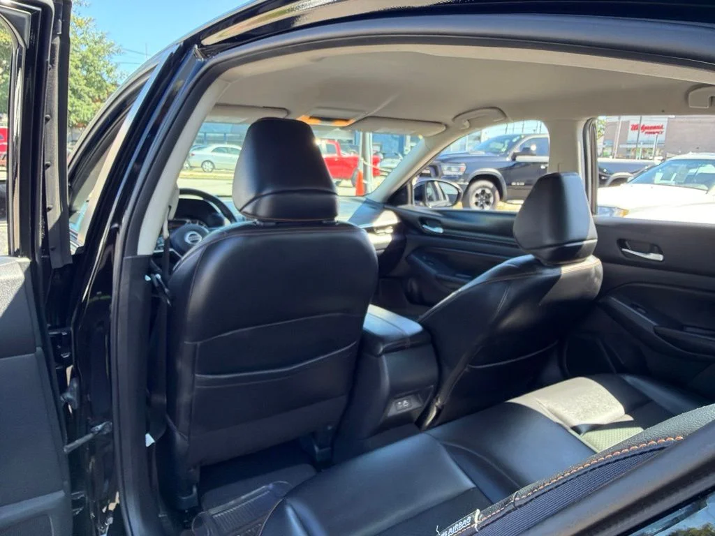2020 Nissan Altima SR - Photo 18