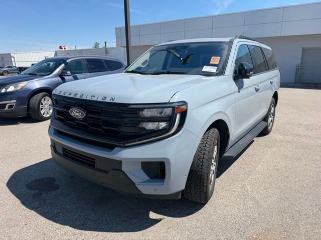 Used 2025 Gray Ford Active image 3