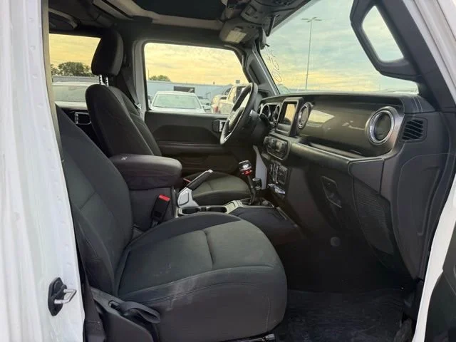 2018 Jeep All-New Wrangler Unlimited Sahara - Photo 24