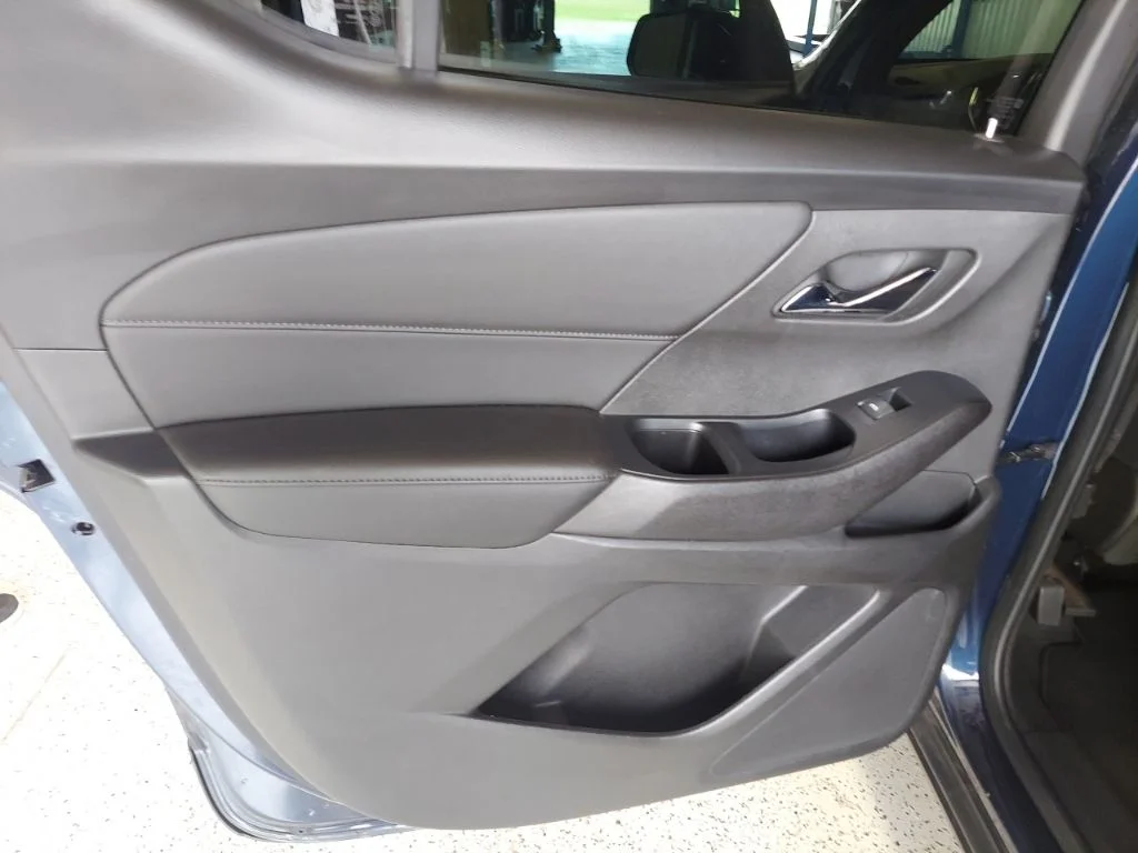 Used 2022 Blue Chevrolet LT image 40