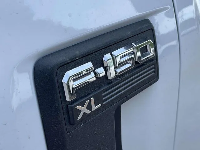 New 2026 Oxford White Ford XL image 7