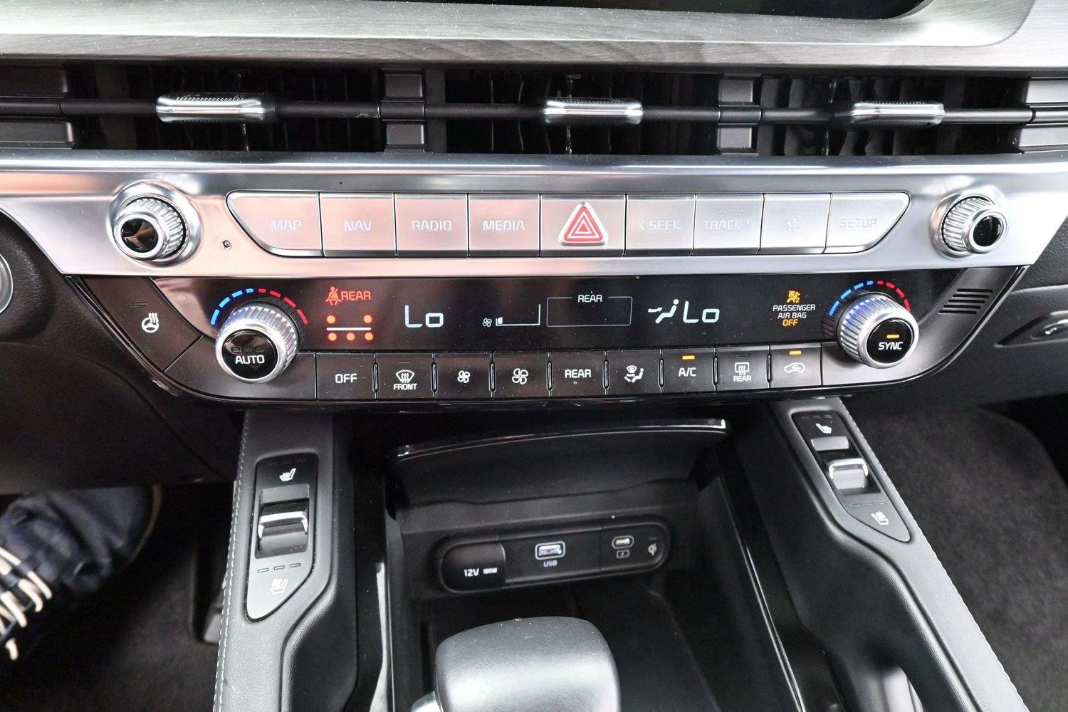 Used 2023 Glacial White Pearl Kia SX X-Line image 24