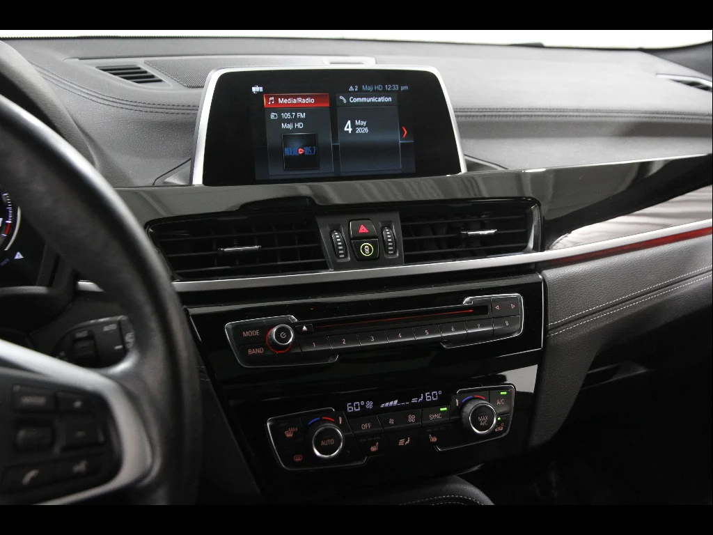 Used 2019 Black Sapphire Metallic BMW xDrive28i image 9