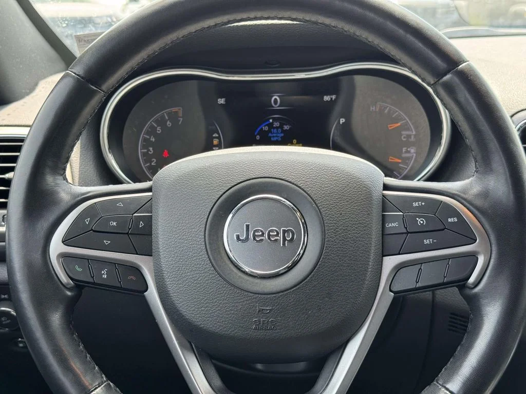 Used 2021 Gray Jeep Laredo X image 16