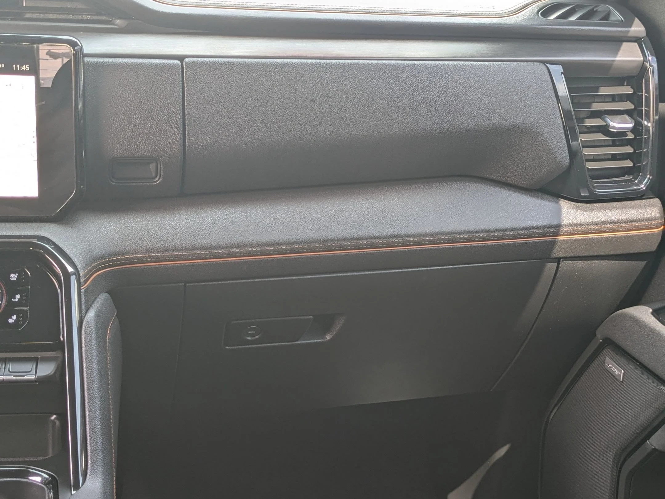 Used 2025 Titanium Rush Metallic GMC AT4 image 33