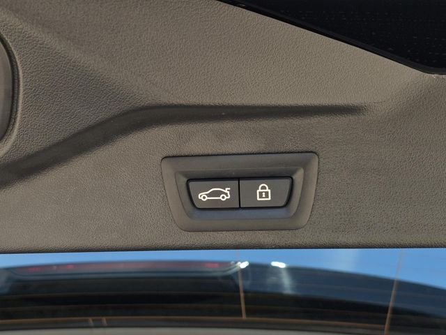 Used 2023 Black Sapphire Metallic BMW xDrive40i image 10