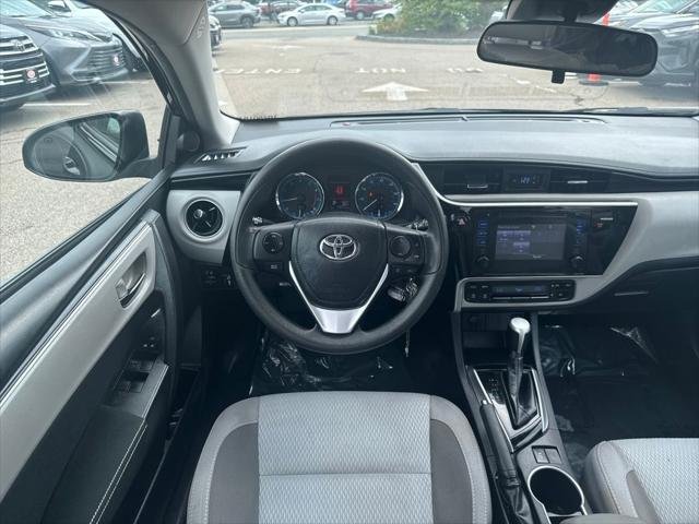 2017 Toyota Corolla LE - Photo 14