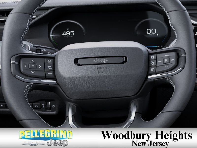 New 2026 Diamond Black Crystal Pearl-Coat Exterior Paint Jeep Limited image 19