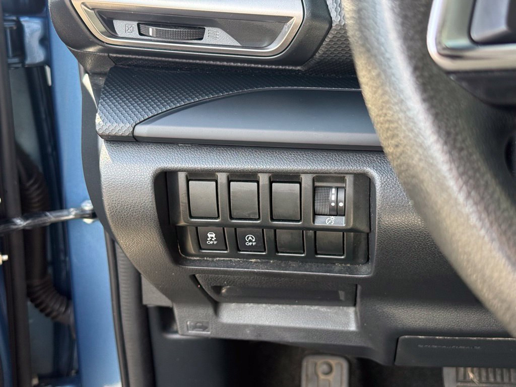 Used 2019 Horizon Blue Pearl Subaru Base image 12