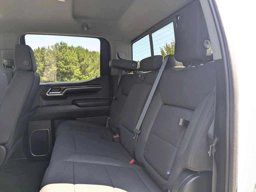Used 2022 Summit White Chevrolet LT image 24