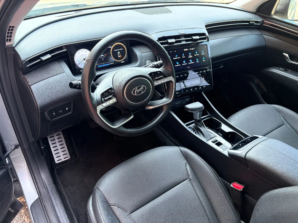 Used 2024 Shimmering Silver Hyundai SEL image 12