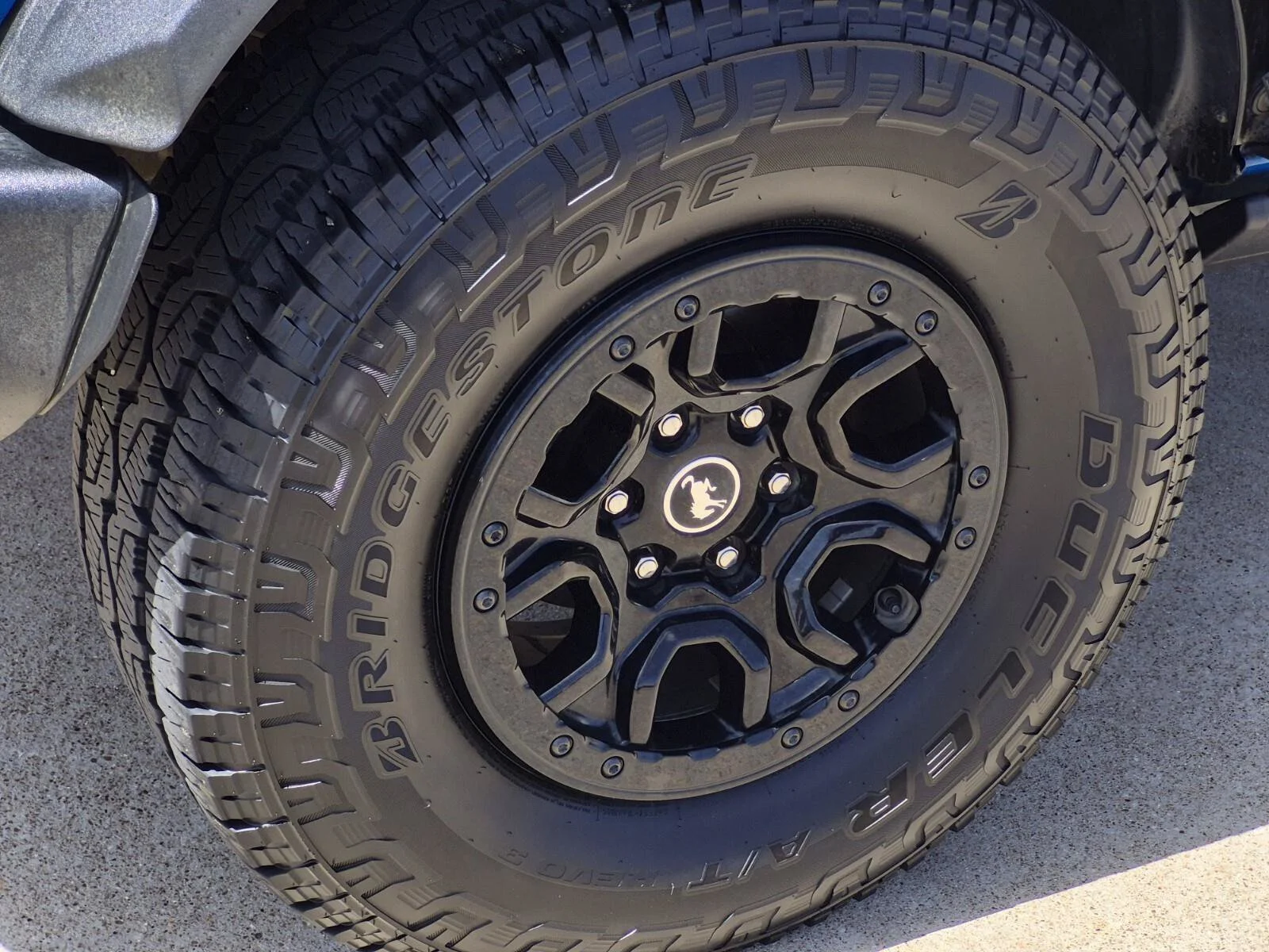 Used 2022 Velocity Blue Metallic Ford Wildtrak image 7