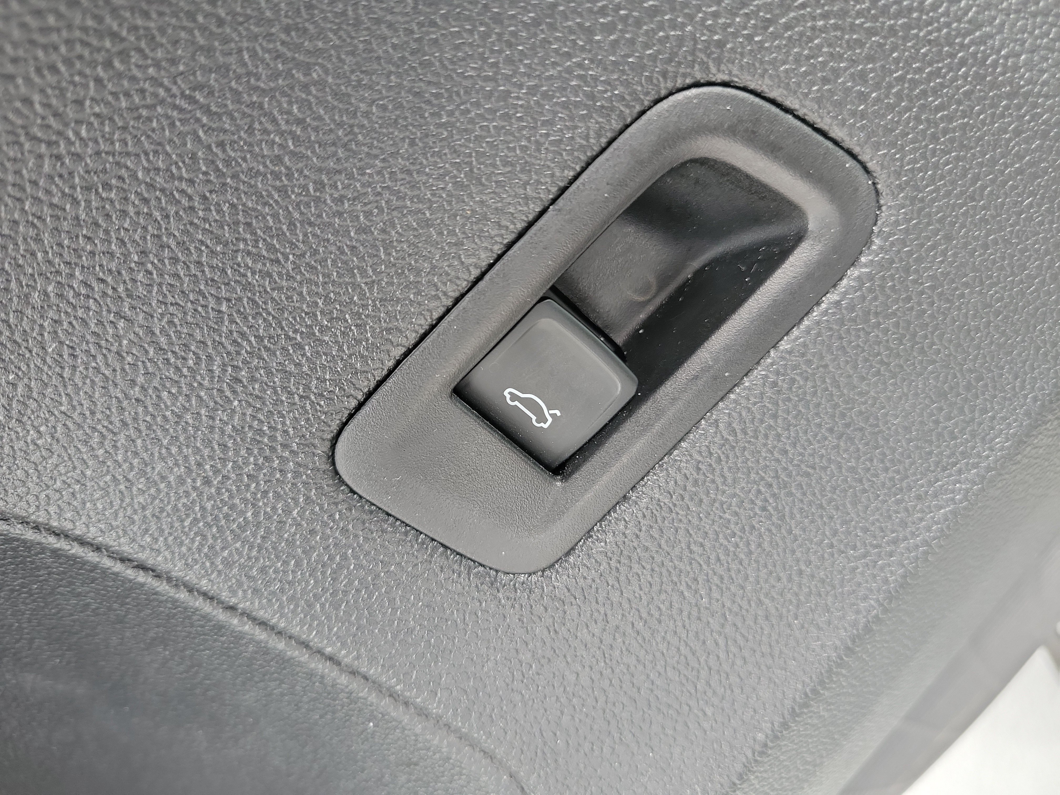 Used 2026 Gray Volkswagen 2.0T Peak Edition image 23