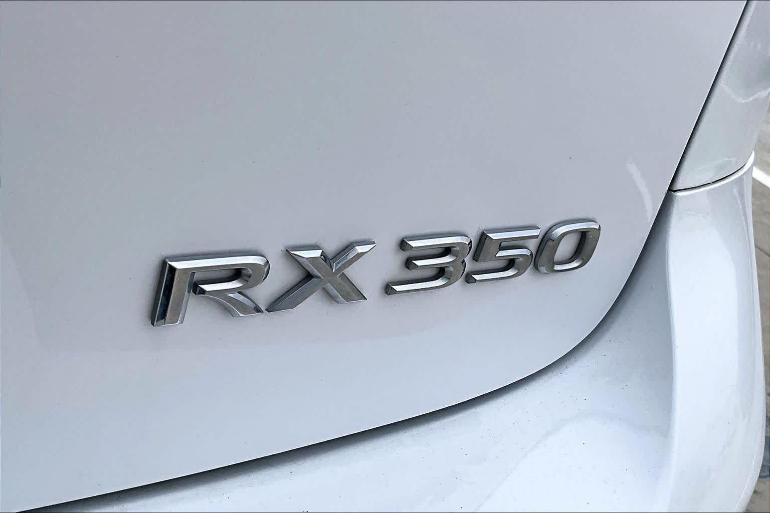 Used 2010 Starfire Pearl Lexus  image 9