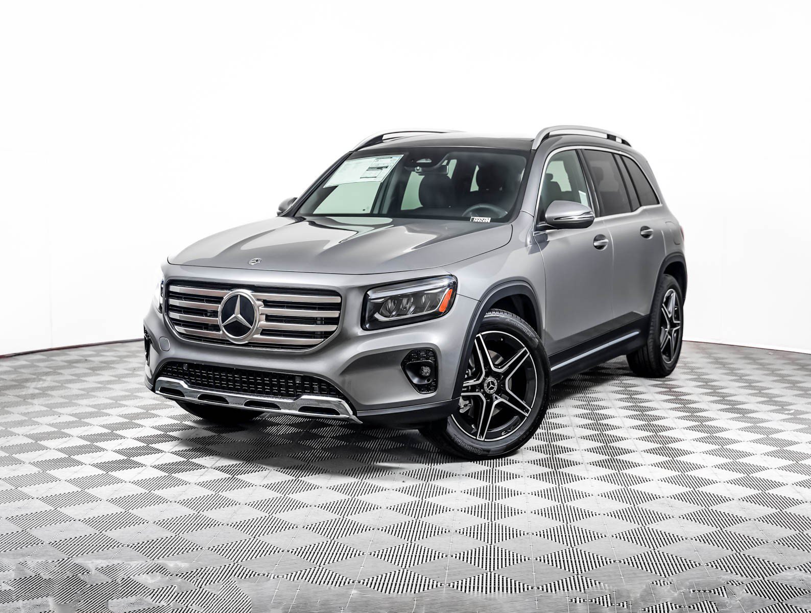 New 2026 Mountain Grey Metallic Mercedes-Benz GLB 250 image 1