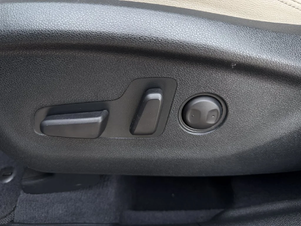Used 2020 Purple Kia EX image 27