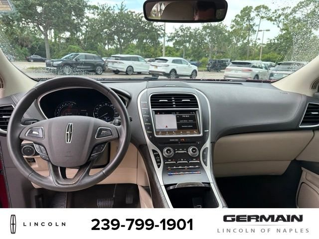 Used 2018 Red Lincoln Reserve image 13