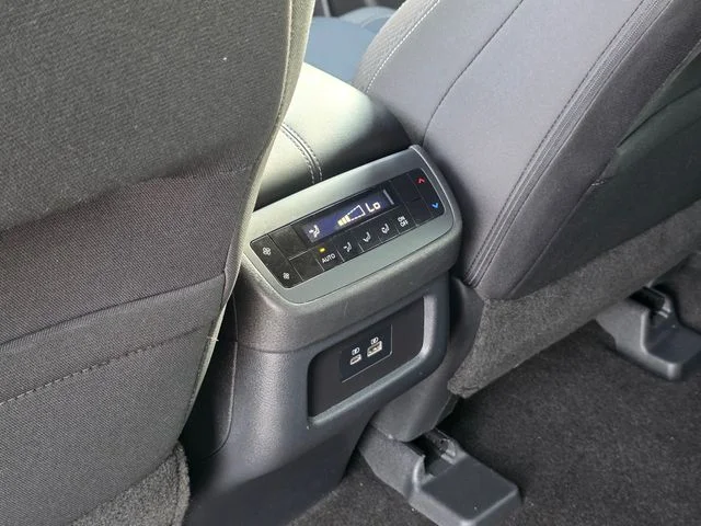 2025 Nissan Pathfinder SV - Photo 17