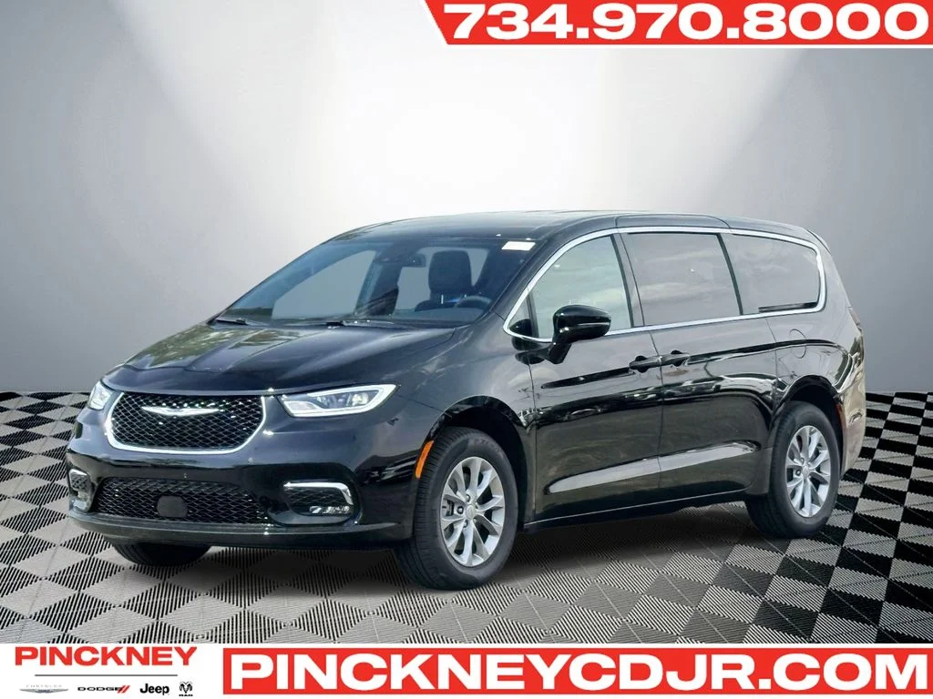 2026 Chrysler Pacifica Select AWD's photo