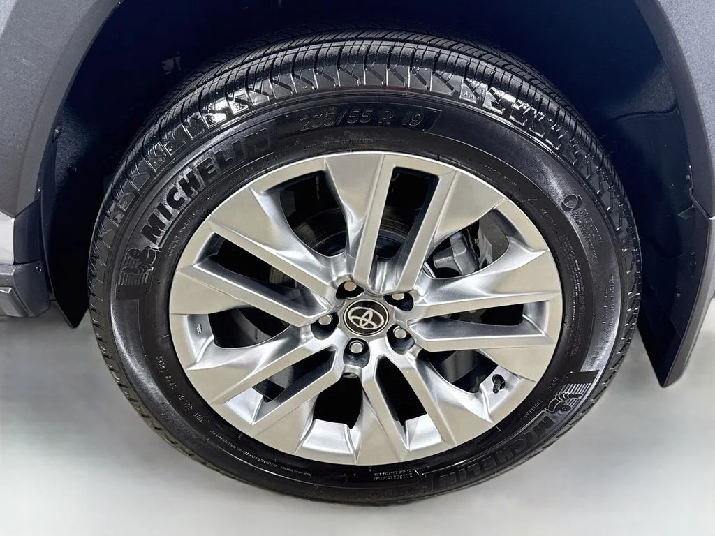 Used 2025 Silver Sky Metallic Toyota Limited image 30