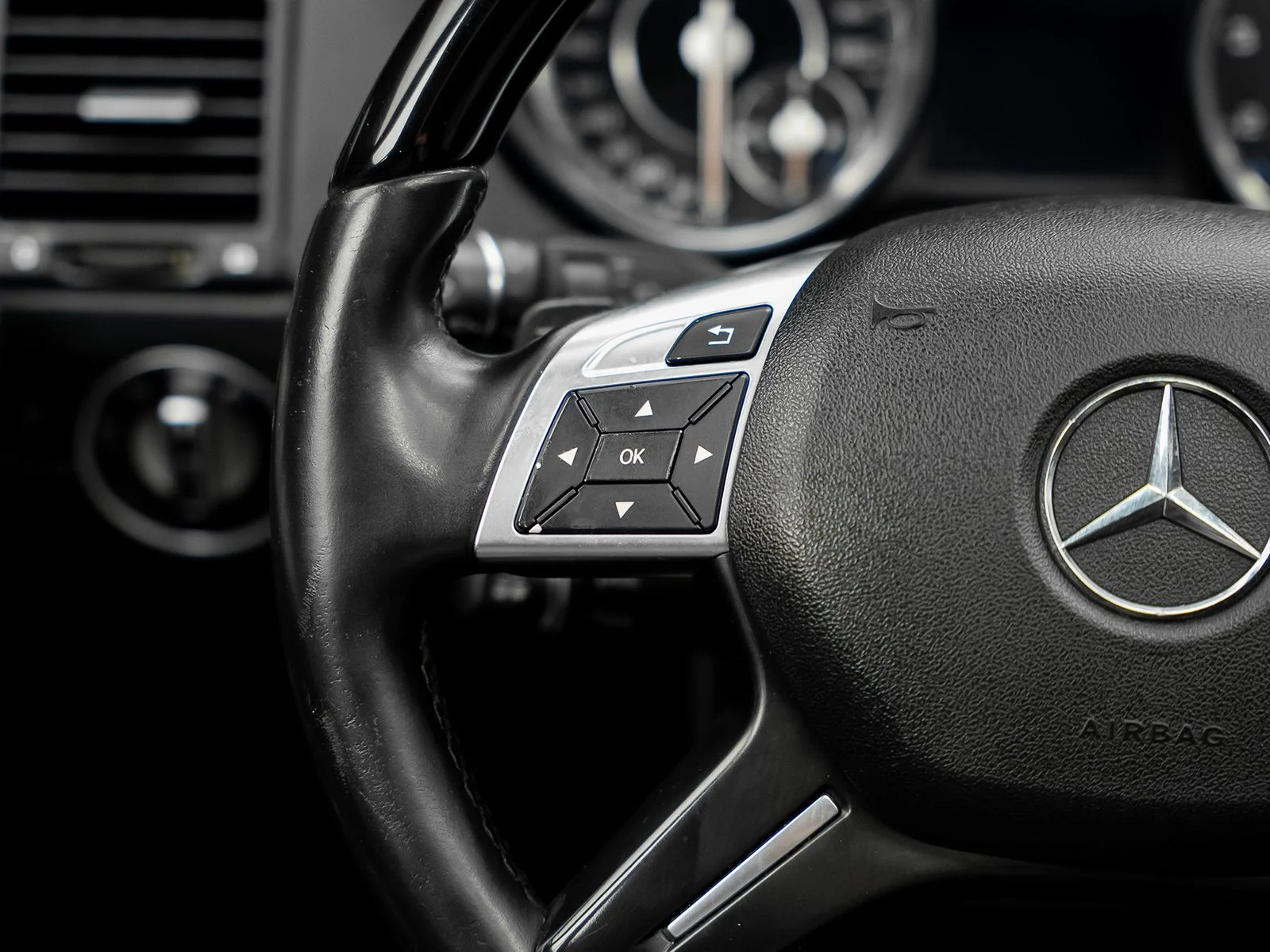 Used 2015 Silver Mercedes-Benz G 63 AMG® image 48
