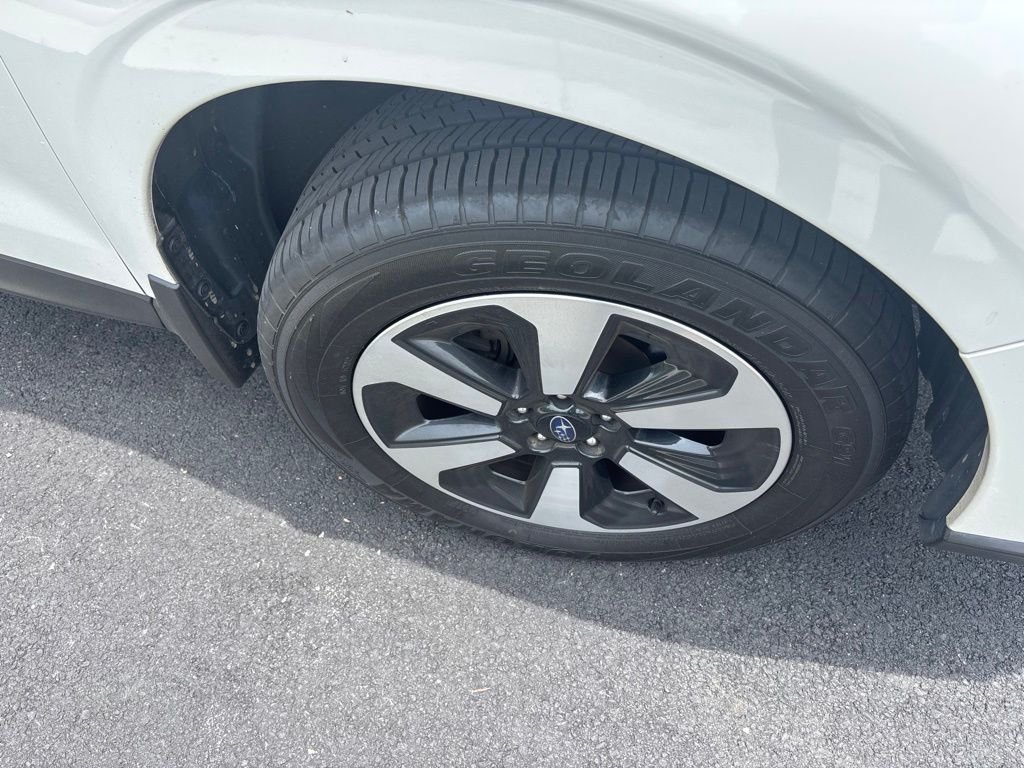 Used 2018 Crystal White Pearl Subaru 2.5i Limited image 4
