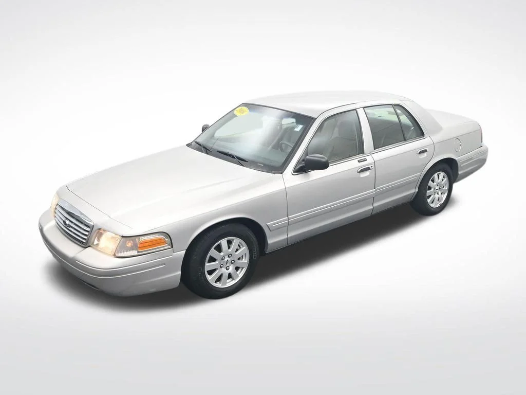 Used 2006 Silver Ford LX image 22