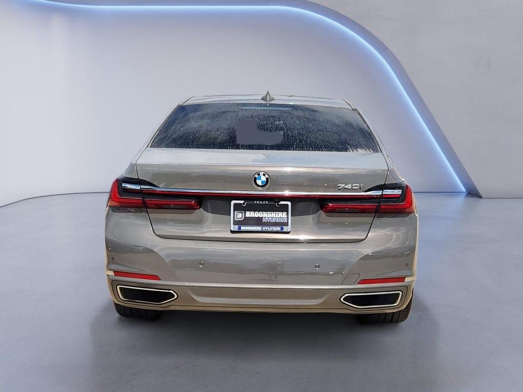 Used 2022 Bernina Grey Amber Effect Metallic BMW 740i image 7