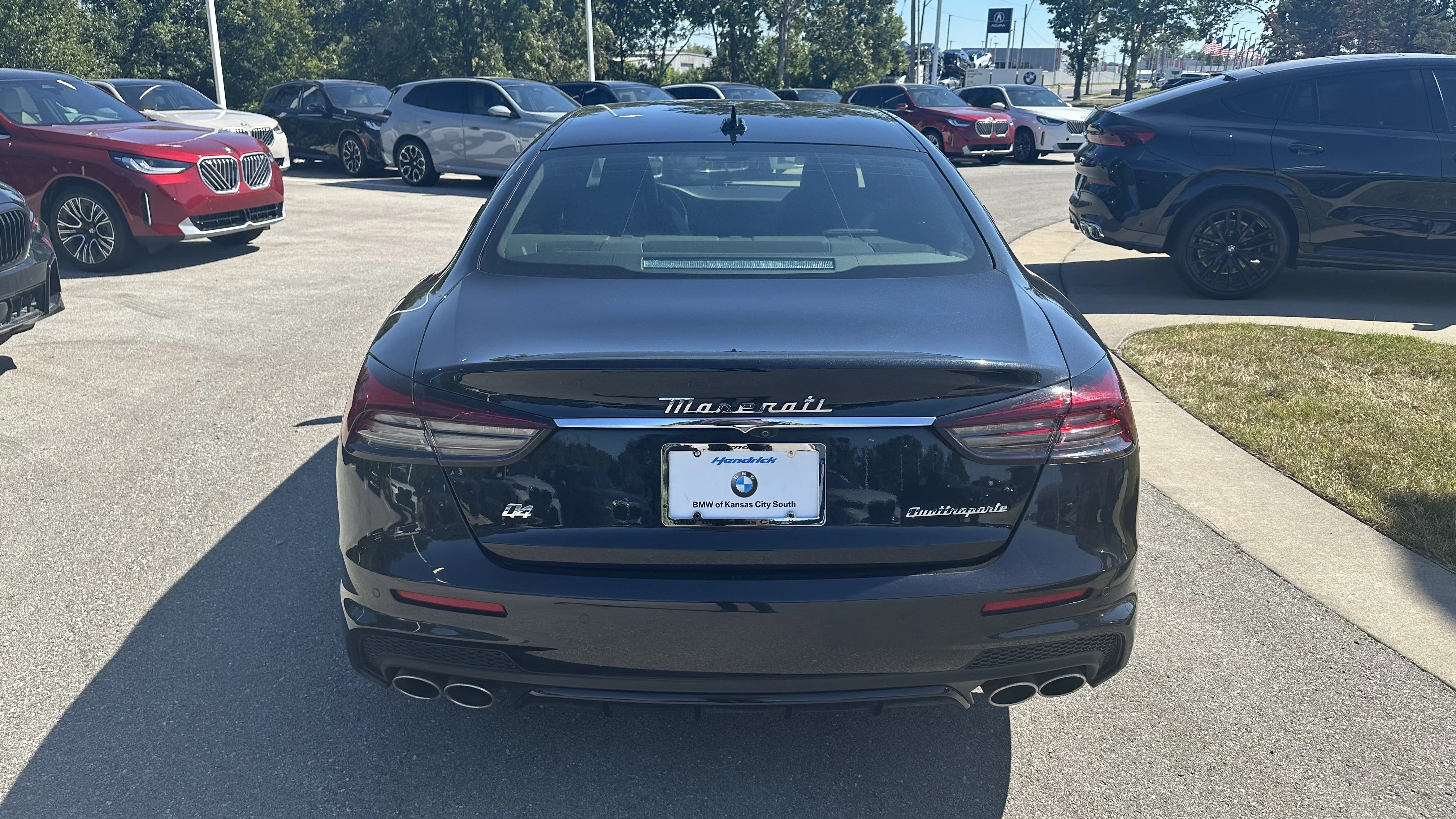 Used 2022 Nero Ribelle Metallic Maserati Modena Q4 image 9