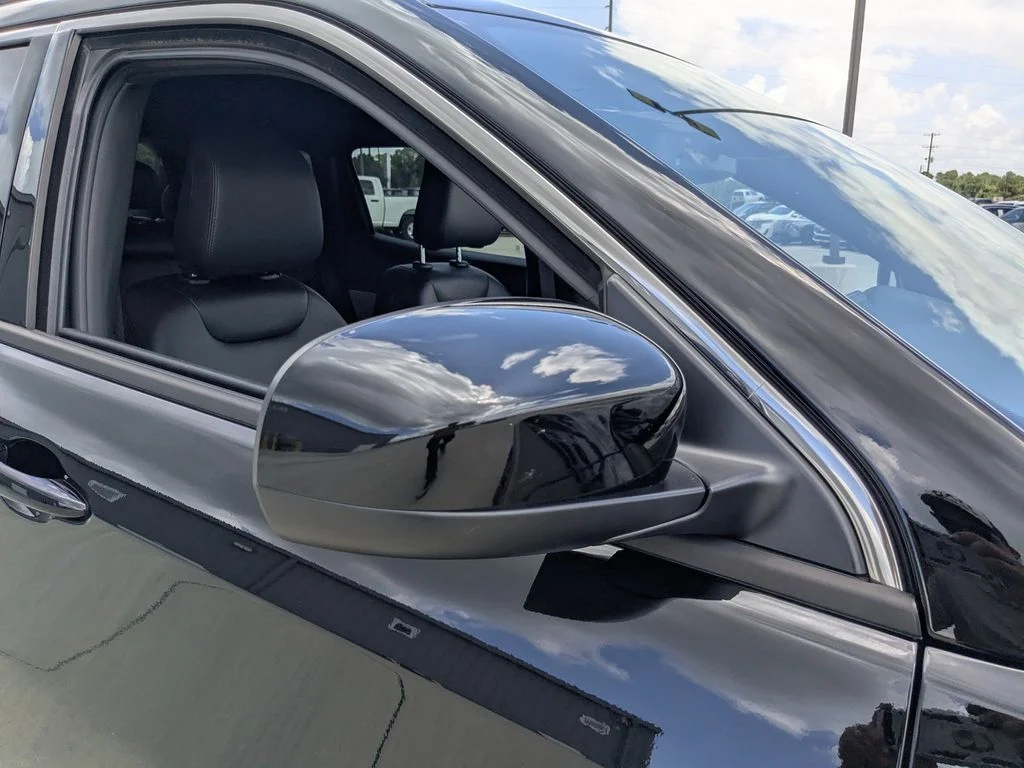 Used 2025 Black Jeep Latitude image 15