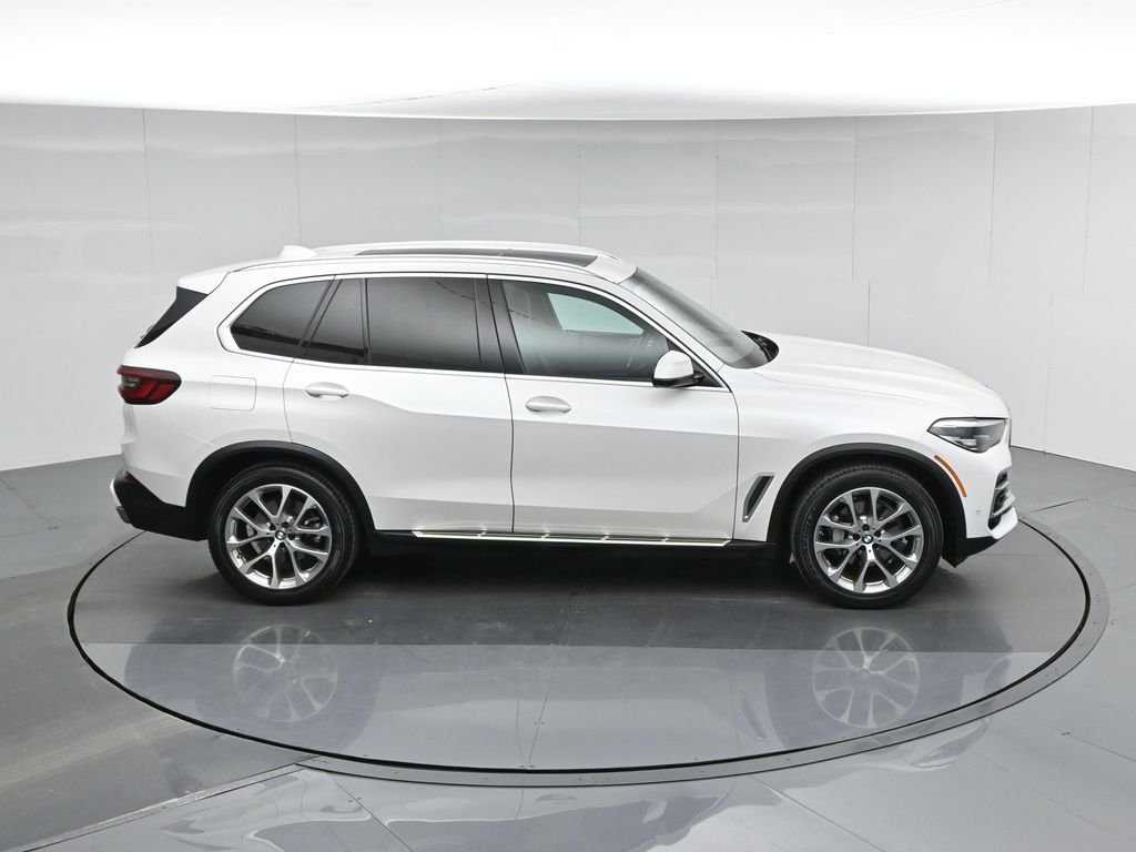 Certified Used 2023 White BMW sDrive40i image 49