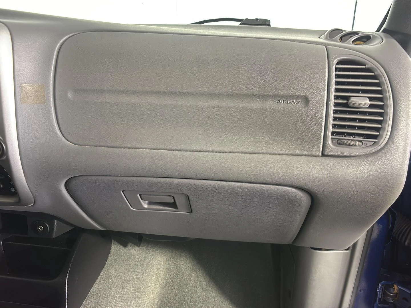Used 2011 Vista Blue Metallic Ford XLT image 19