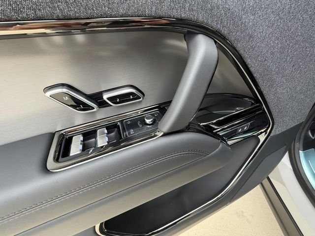 New 2026 Borasco Grey Land Rover Dynamic SE image 11