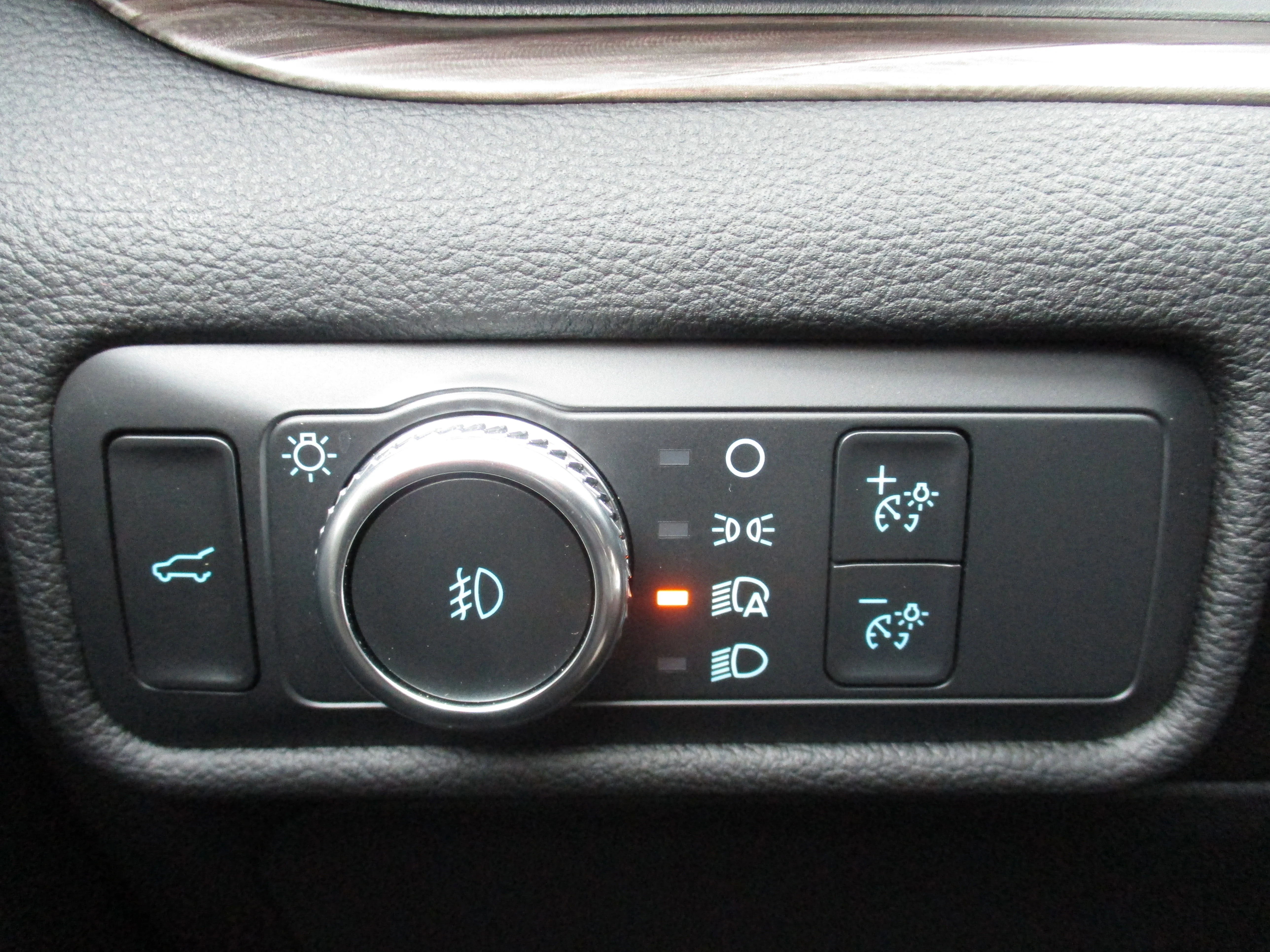Used 2022 Star White Metallic Tri-Coat Ford Limited image 52