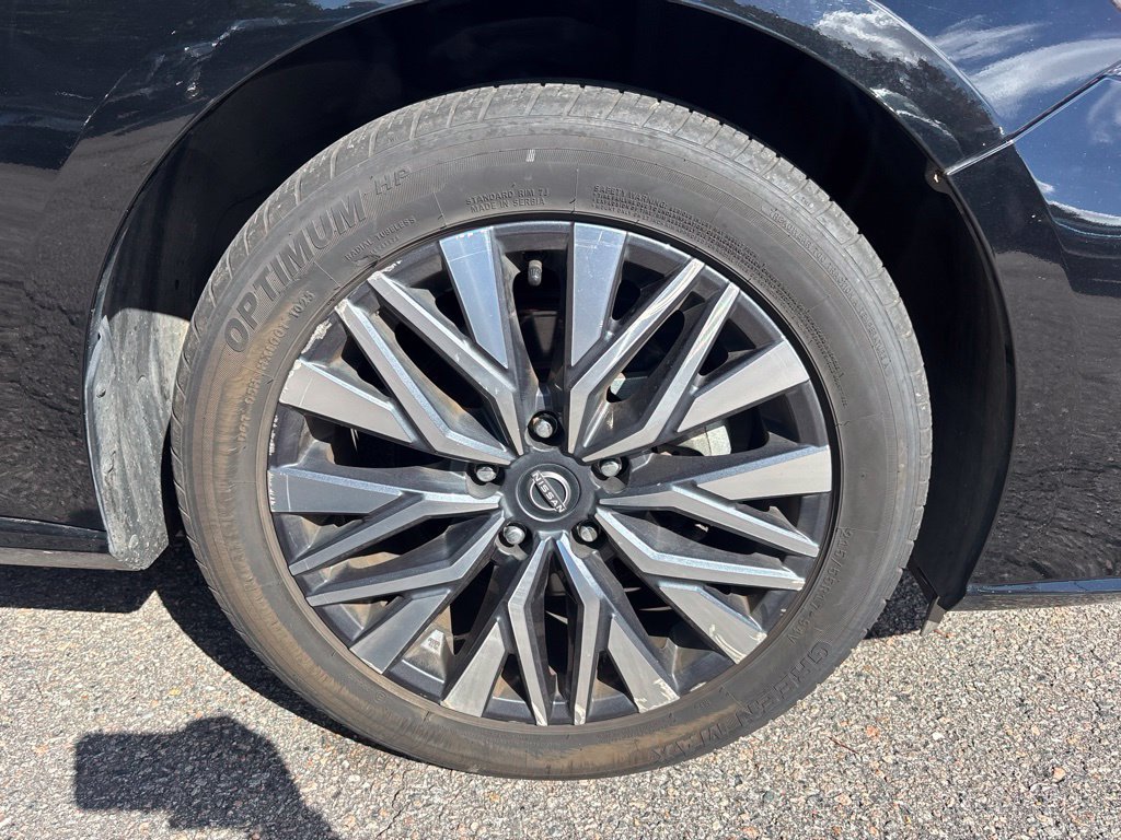Used 2025 Black Nissan 2.5 SV image 23