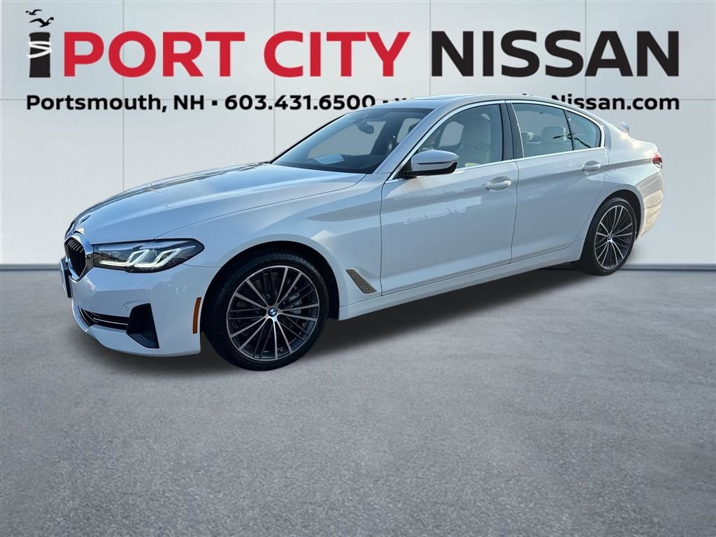 Used 2023 Alpine White BMW 540i xDrive w/premium pkg image 30