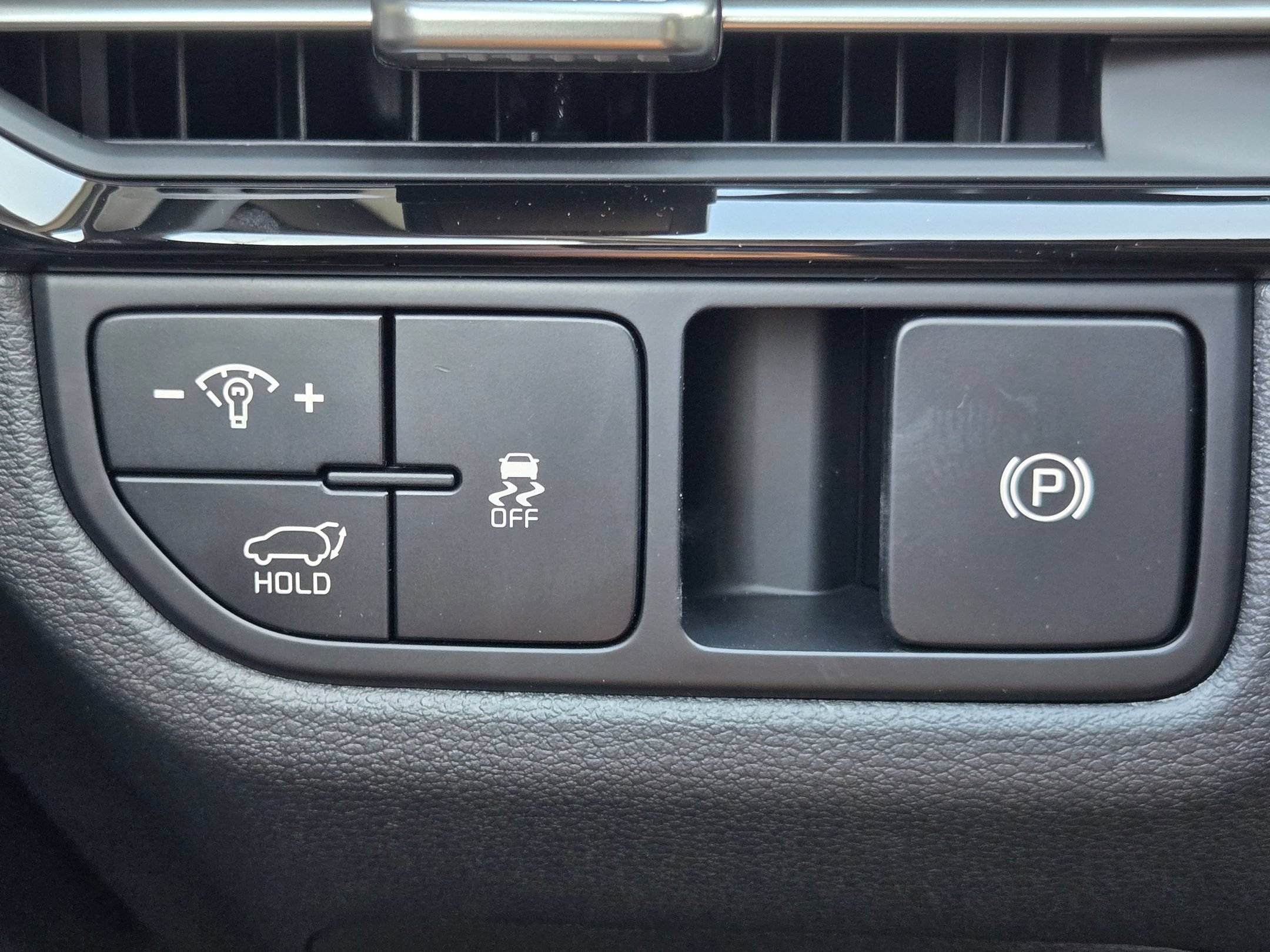 New 2026 Glacial White Pearl Kia EX image 20