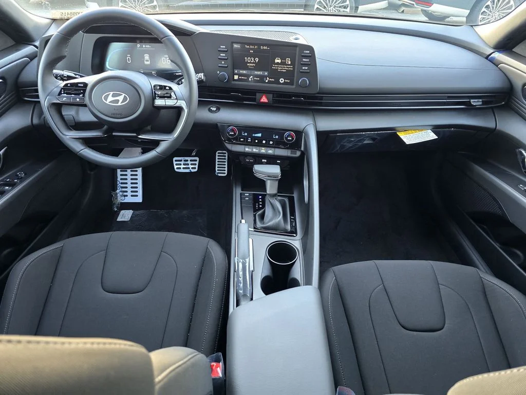New 2026 White Hyundai SEL Sport image 6