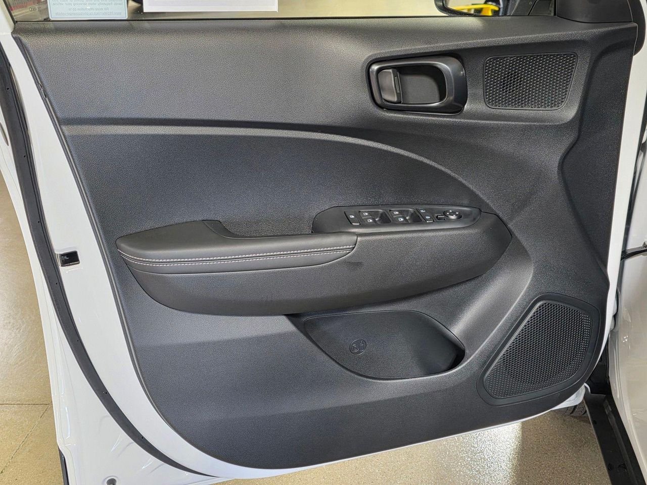 New 2026 Lunar White w/Black Roof Hyundai SEL w/Two-Tone Roof image 20