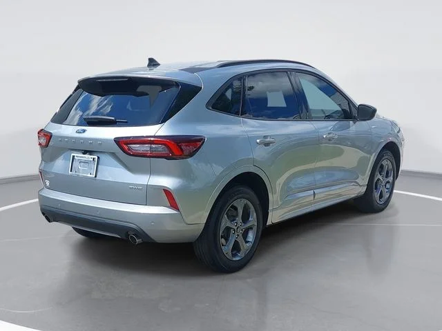 Used 2023 Silver Ford ST-Line image 3