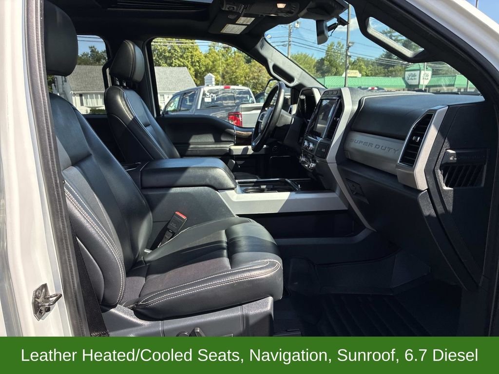 Used 2022 White Ford Lariat image 9