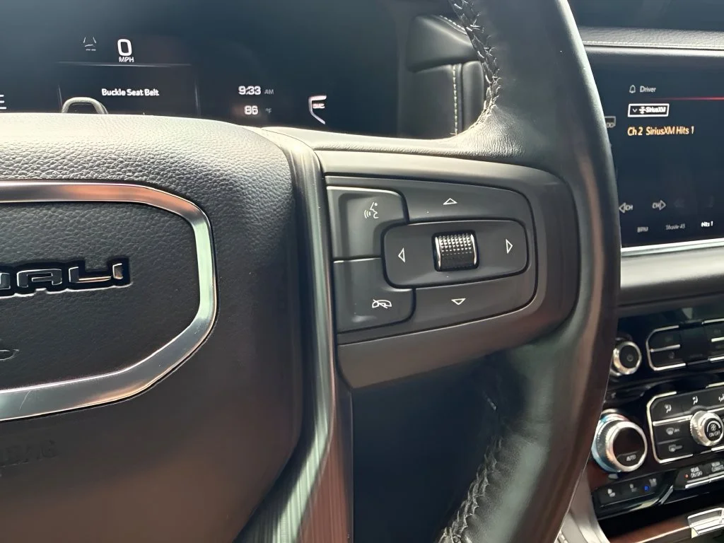 Used 2023 White Frost Tricoat GMC Denali Ultimate image 21