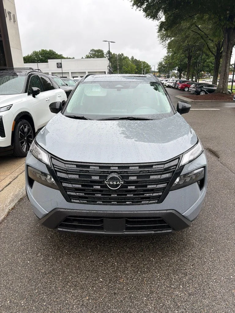 Used 2026 Boulder Gray Pearl Nissan Dark Armor image 2