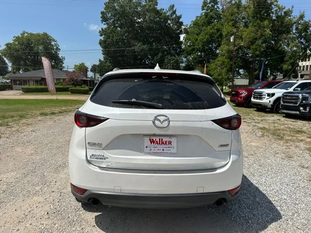 Used 2018 White Mazda Touring image 12
