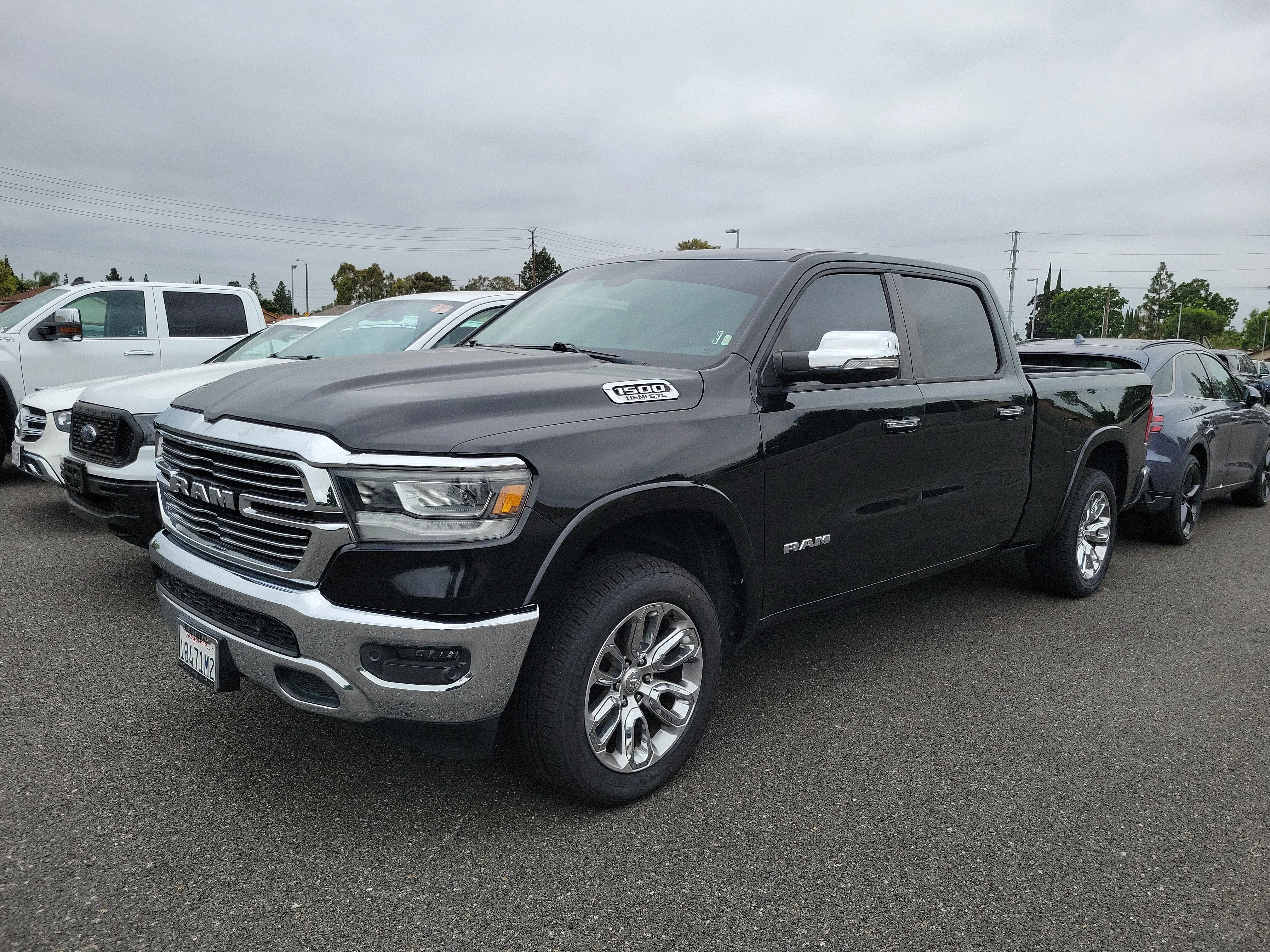 2019 RAM 1500 Laramie 4x4 Crew Cab 6'4's photo