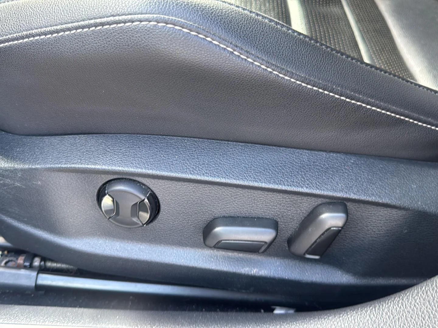 Used 2019 Indium Gray Metallic Volkswagen 4Motion image 7