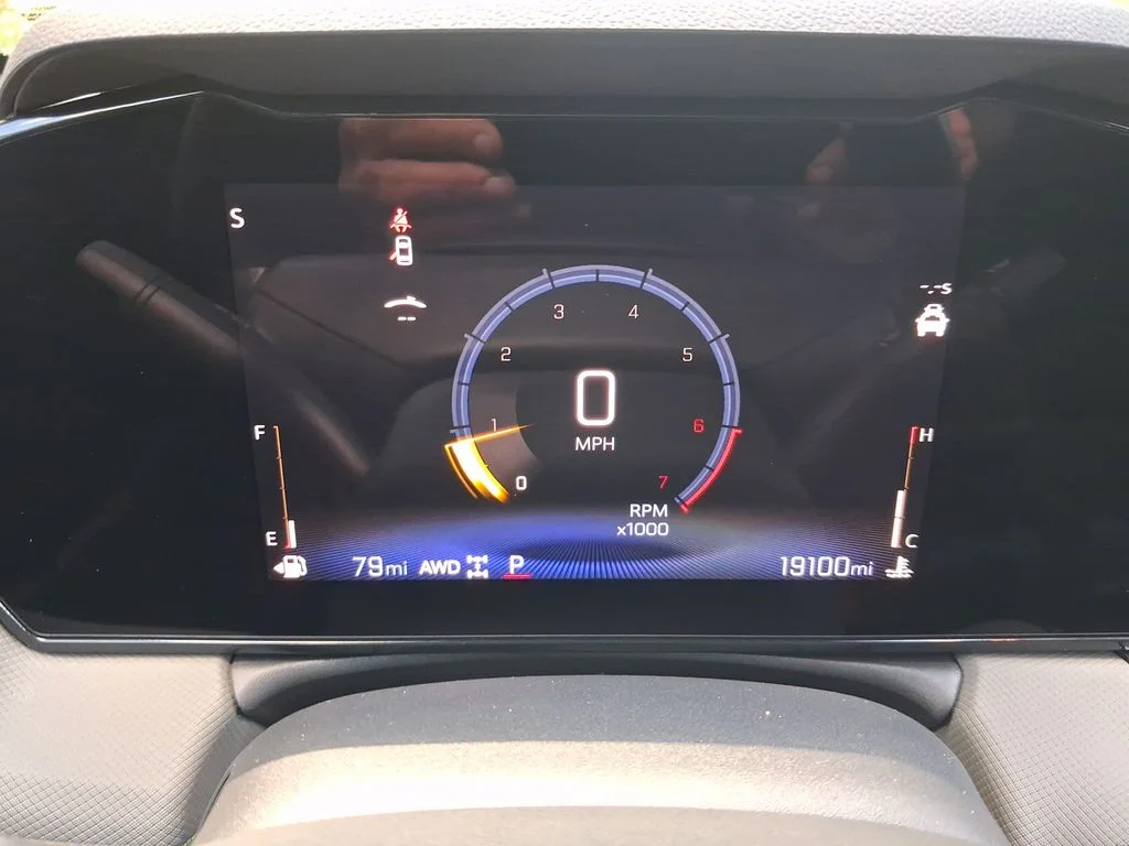 Used 2024 Gray Chevrolet ACTIV image 22
