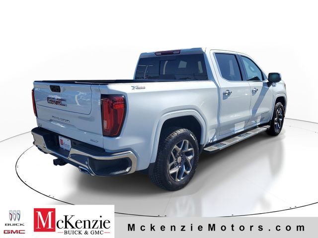 New 2026 Glacier White Tricoat GMC SLT image 4