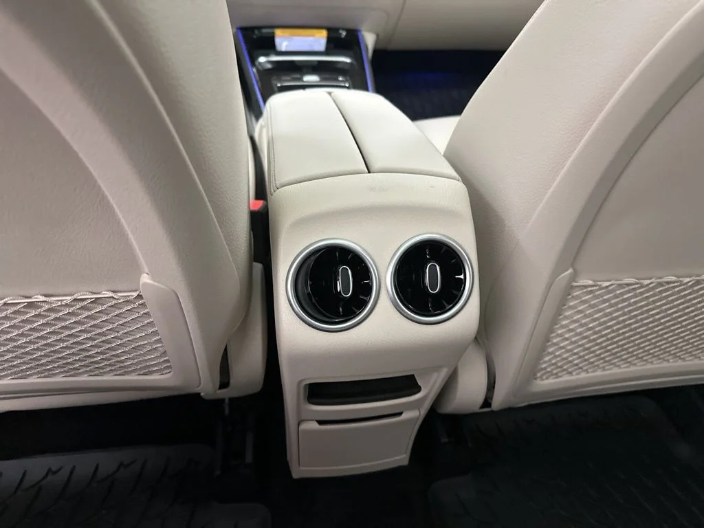 Used 2026 White Mercedes-Benz GLB 250 image 21